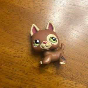 AUTHENTIC LPS Brown German Shepard Patch Green Eyes 2007